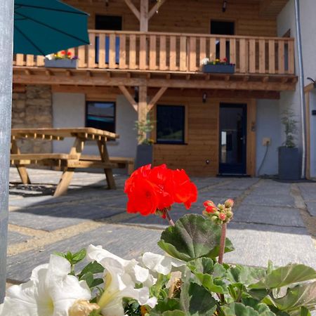 Grange Nere Le Clos Des Ours Matemale Exterior photo