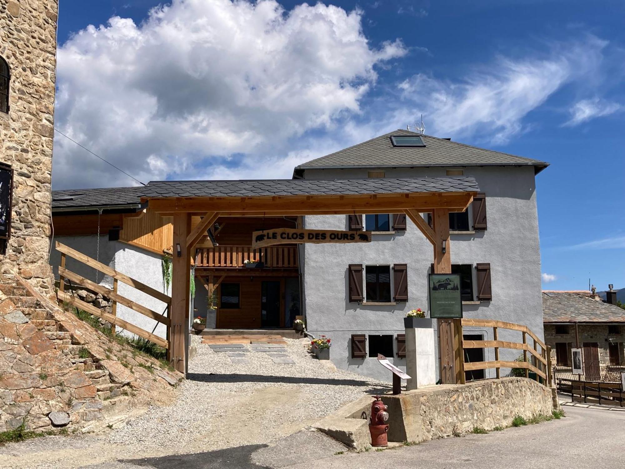 Grange Nere Le Clos Des Ours Matemale Exterior photo